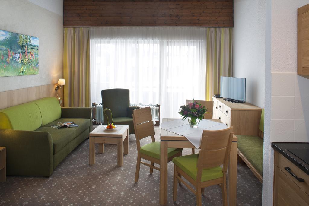Interest Vitalhotel - Partnerbetrieb Von Oberstaufen Plus 객실 사진